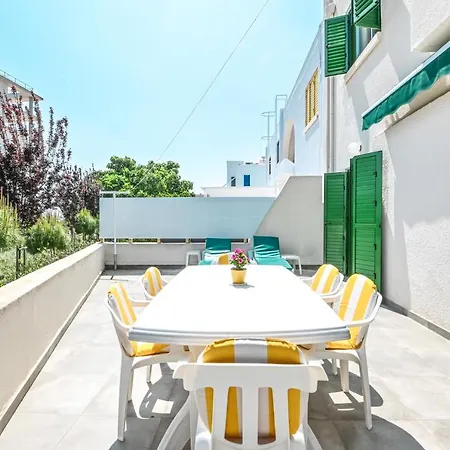 361-walk To Fig Tree Bay & Amenities *