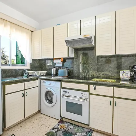 361-walk To Fig Tree Bay & Amenities Protaras