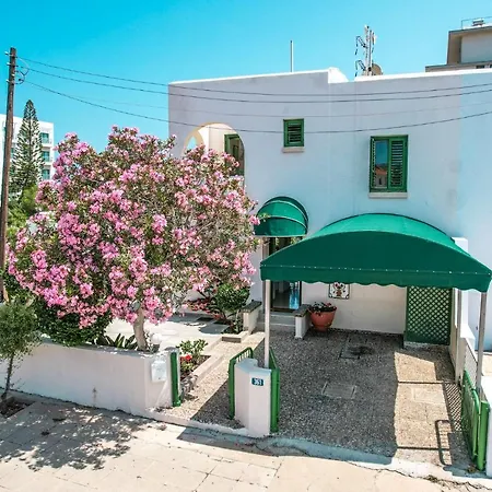 361-walk To Fig Tree Bay & Amenities Protaras