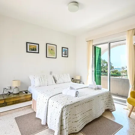 361-walk To Fig Tree Bay & Amenities *