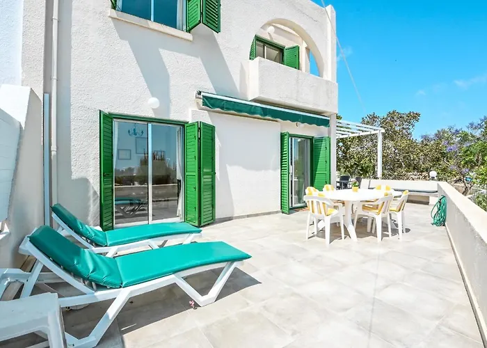 361-walk To Fig Tree Bay & Amenities *